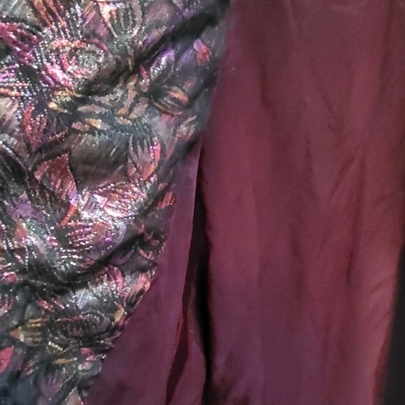 Vintage Victorias Secret Gold Label Maroon Velvet/Metallic Bathrobe - Picture 3 of 3